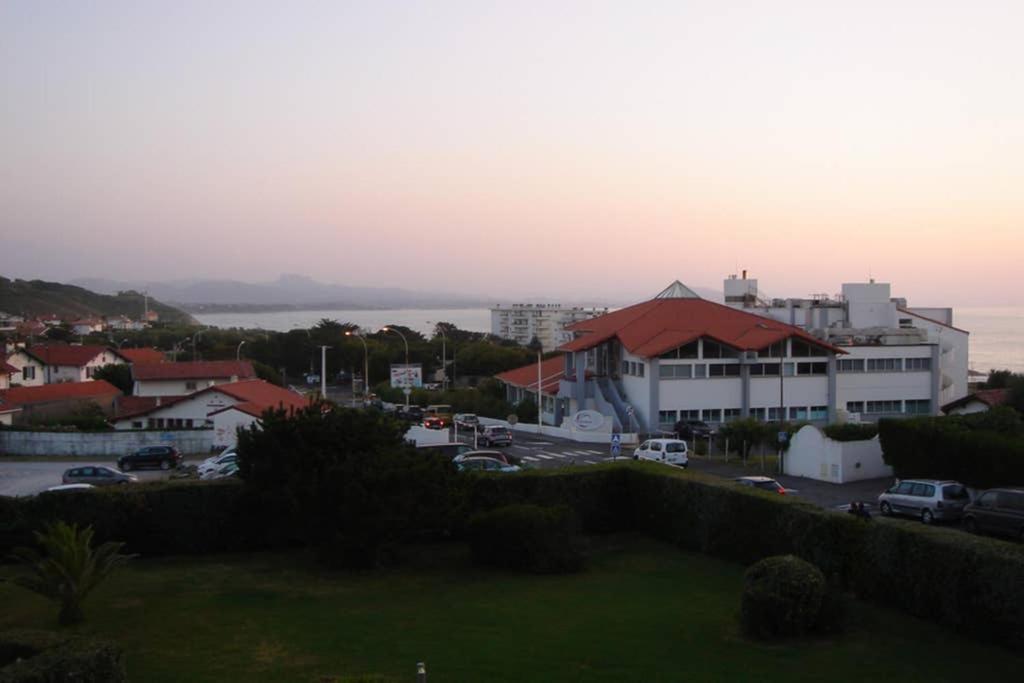 Vue Sur Mer Et Plage De Marbella Biarritz Exterior photo
